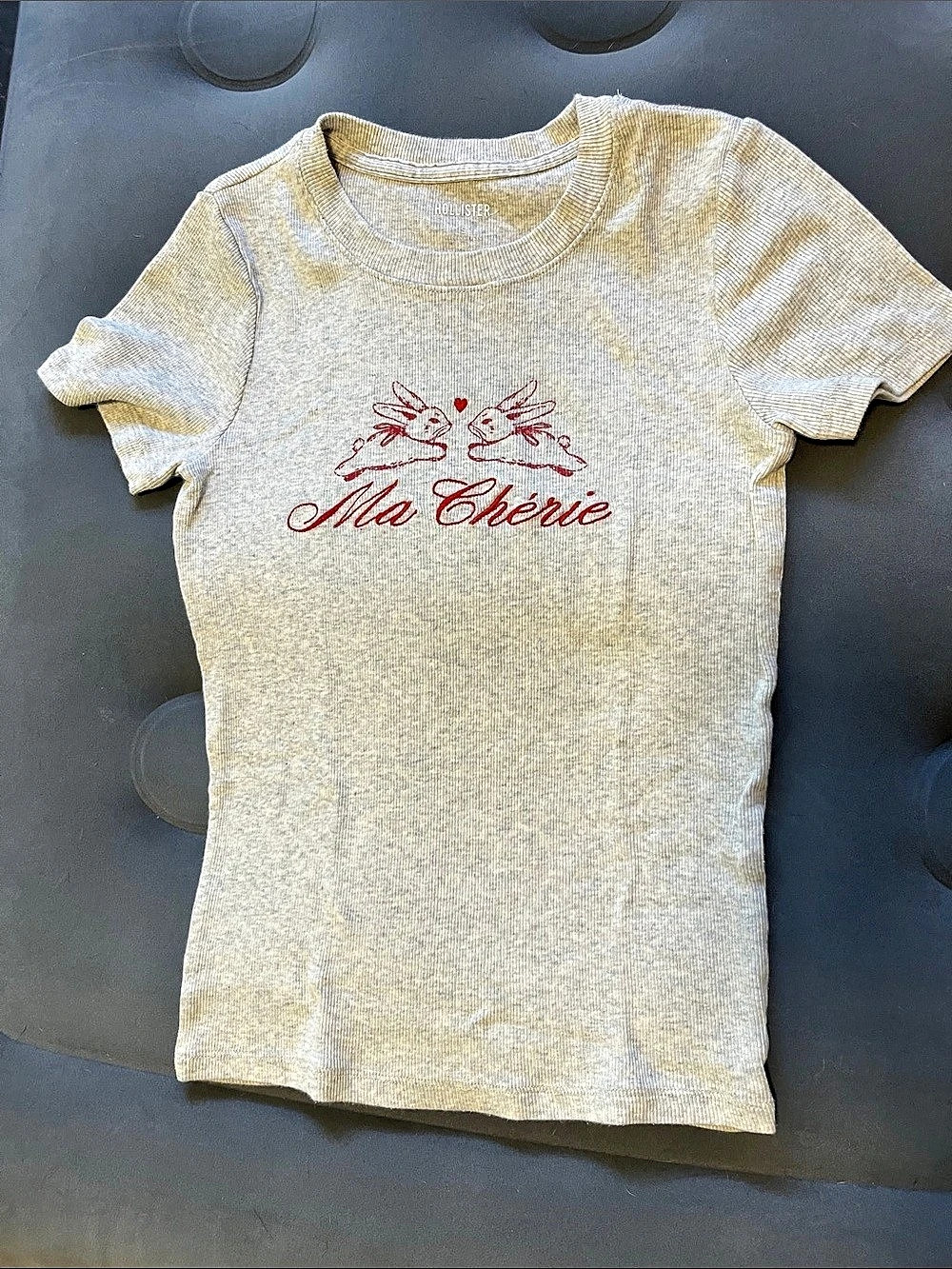 Hollister Ribbed Longer-Length Ma Chérie Graphic Baby Tee Gray Small
